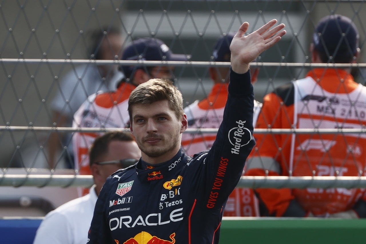 Verstappen logra su primera pole en Mónaco; ‘Checo’ Pérez arrancará último