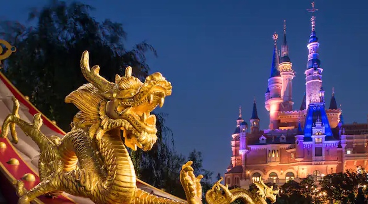 China confina de emergencia a turistas en el Disneyland Shanghái