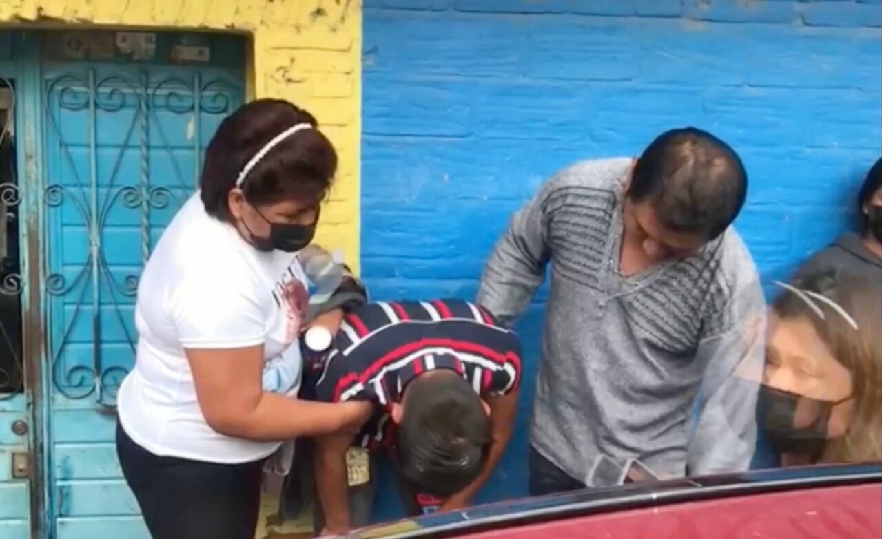 ‘Papá, mi corazón está muy acelerado’: exigen investigar intoxicación de adolescentes en secundarias de Chiapas
