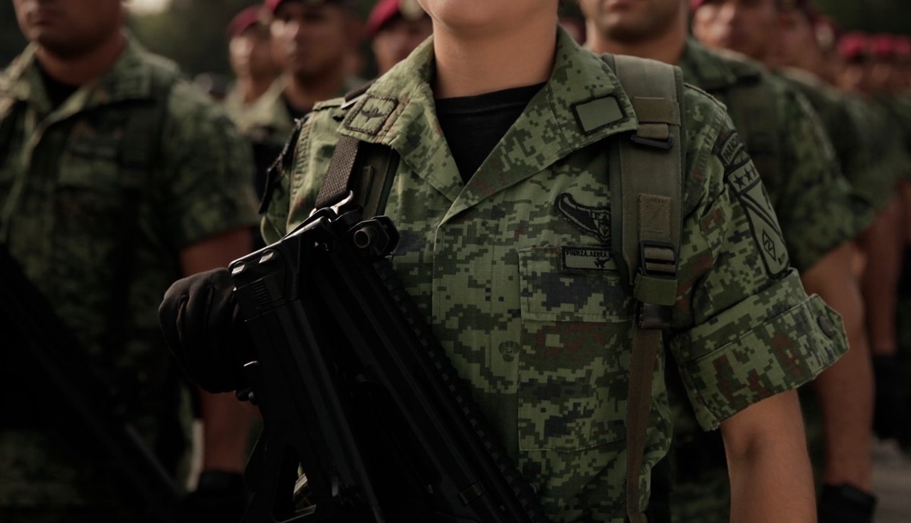Guacamayaleaks | Militares vendieron armamento a grupos criminales