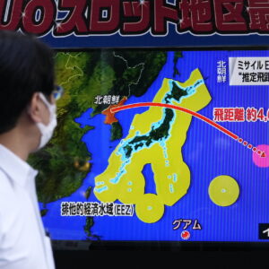 Corea del Norte vuelve a disparar misiles al mar de Japón