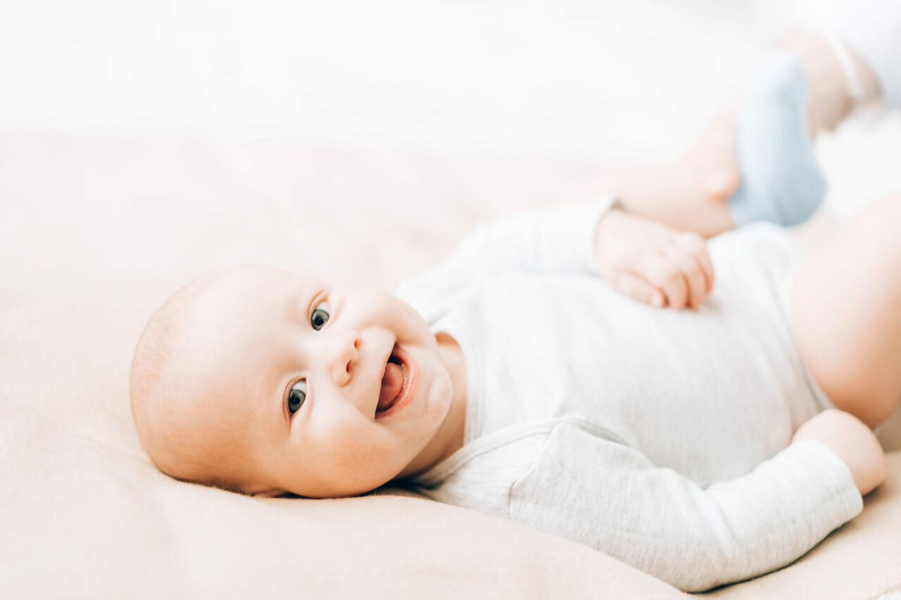 ¿Cuándo sonríen los bebés por primera vez?