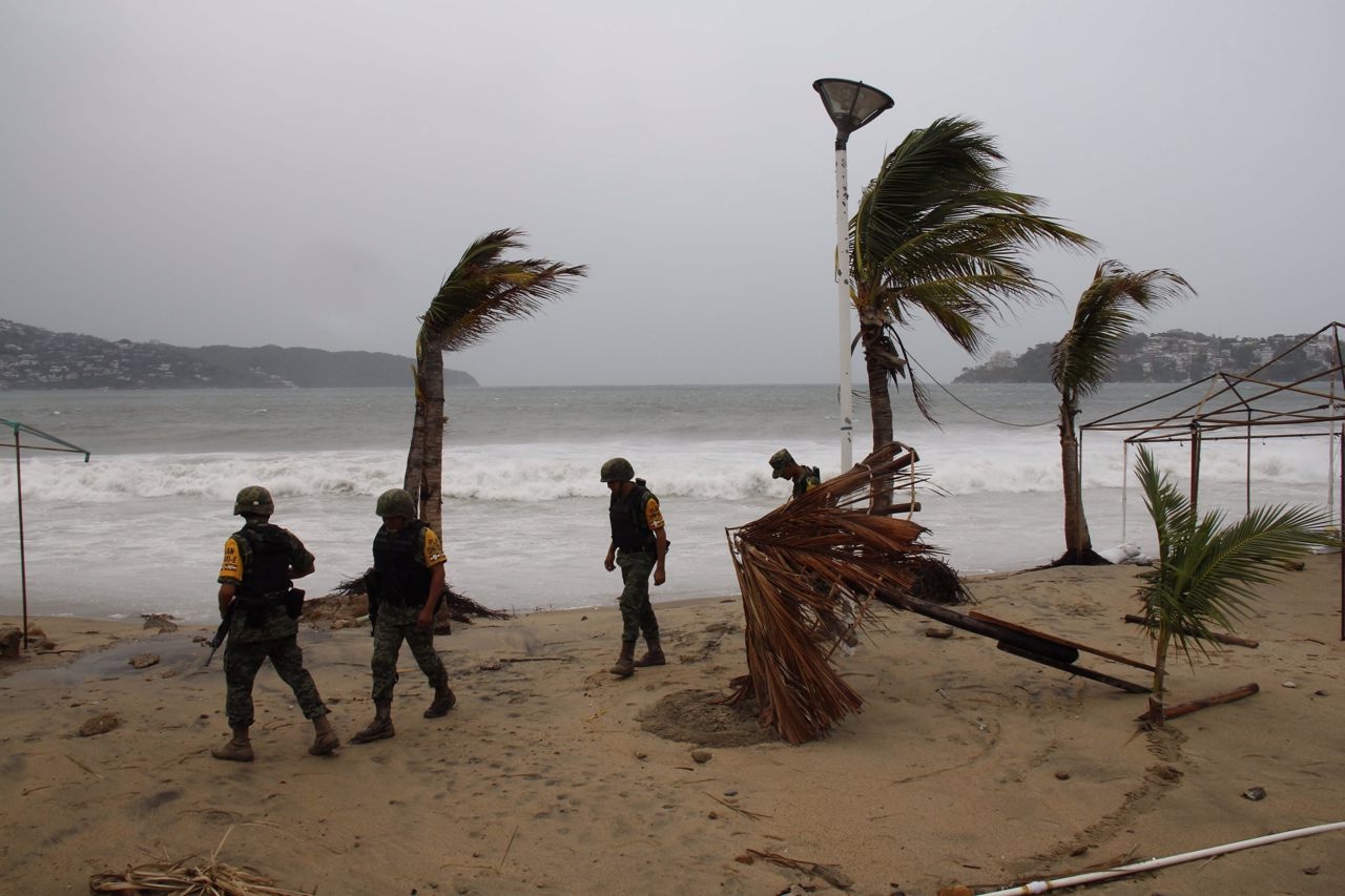 ‘Orlene’ se debilita a depresión tropical pero las lluvias fuertes seguirán