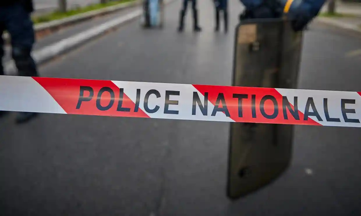 La policía de París inicia una investigación tras el hallazgo del cadáver de una niña de 12 años dentro de una maleta