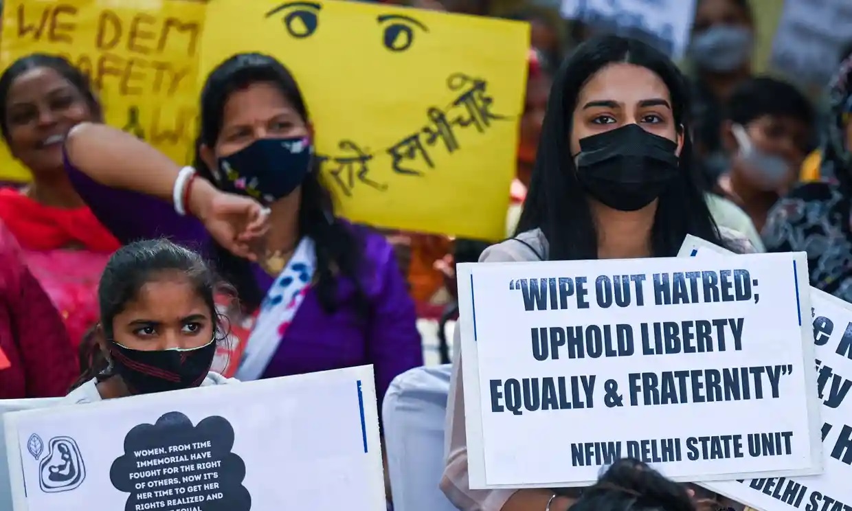 Venden a niñas en India para pagar préstamos, reporta organismo de derechos humanos