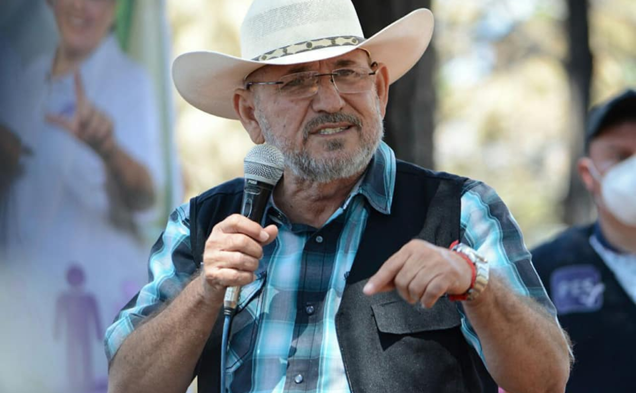 Hipólito Mora, exlíder de las autodefensas, denuncia ataque armado en Michoacán