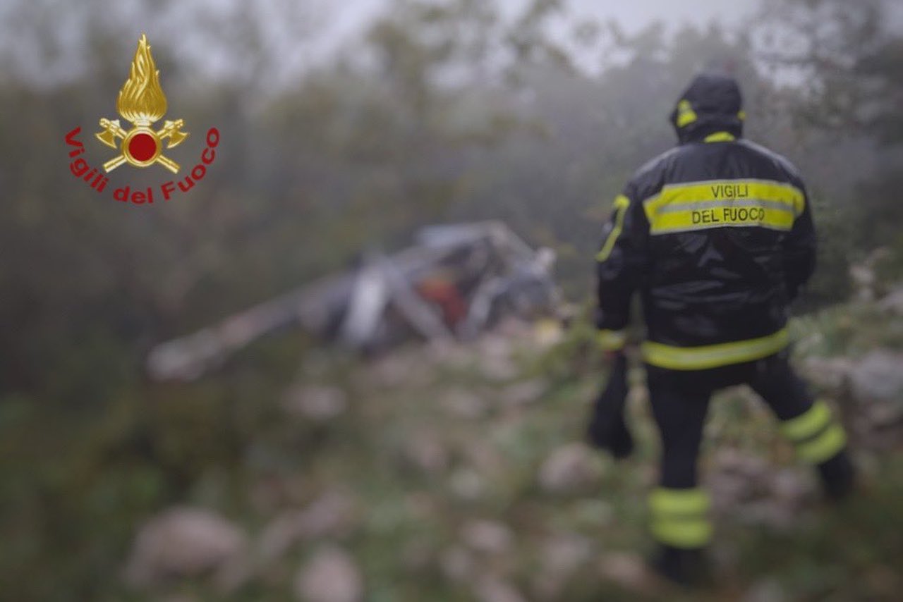 Desplome de un helicóptero deja siete muertos en Italia