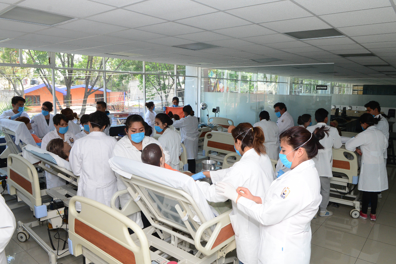 Médicos protestan en Edomex por mejoras laborales e insumos