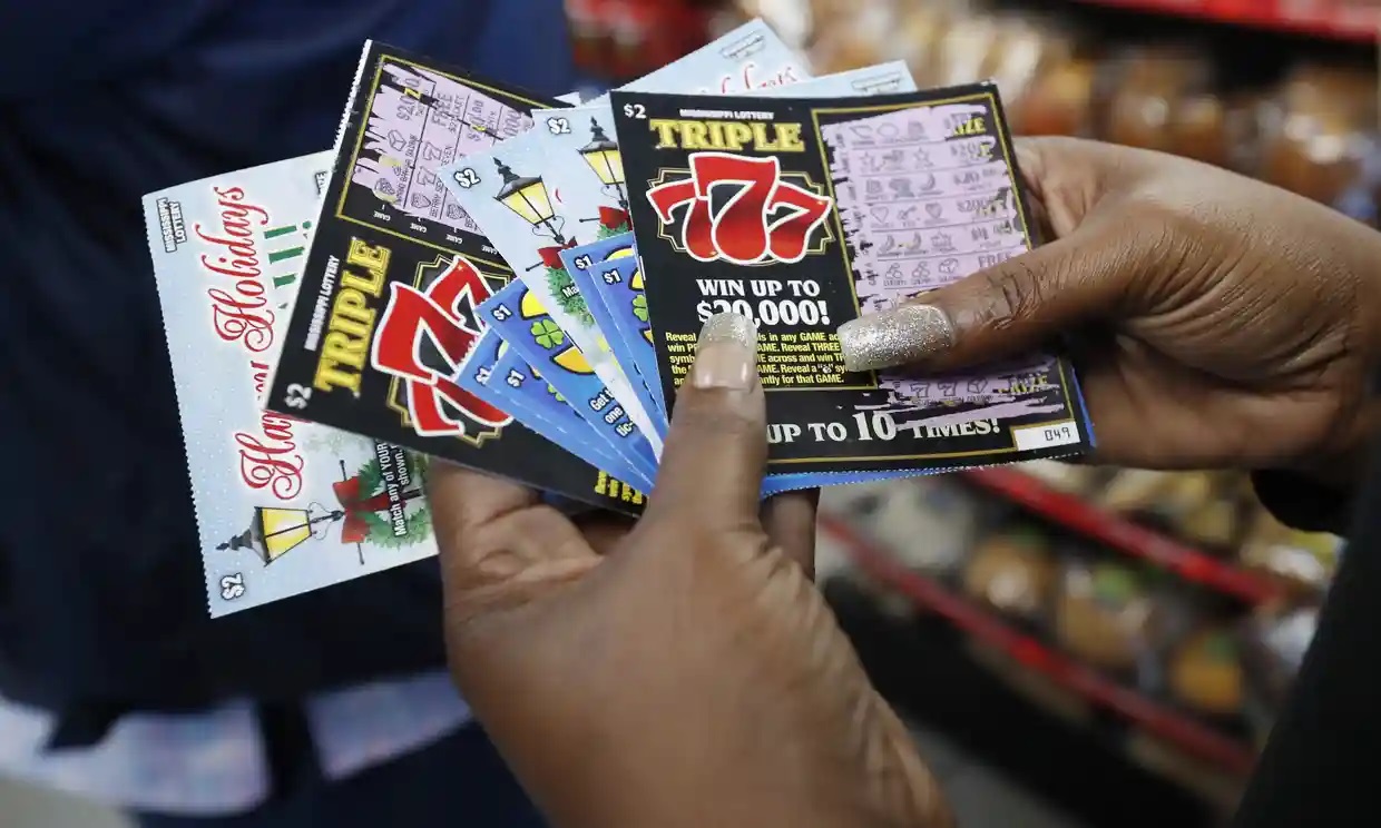 Una mujer de Delaware gana dos premios de lotería de seis cifras en varios días