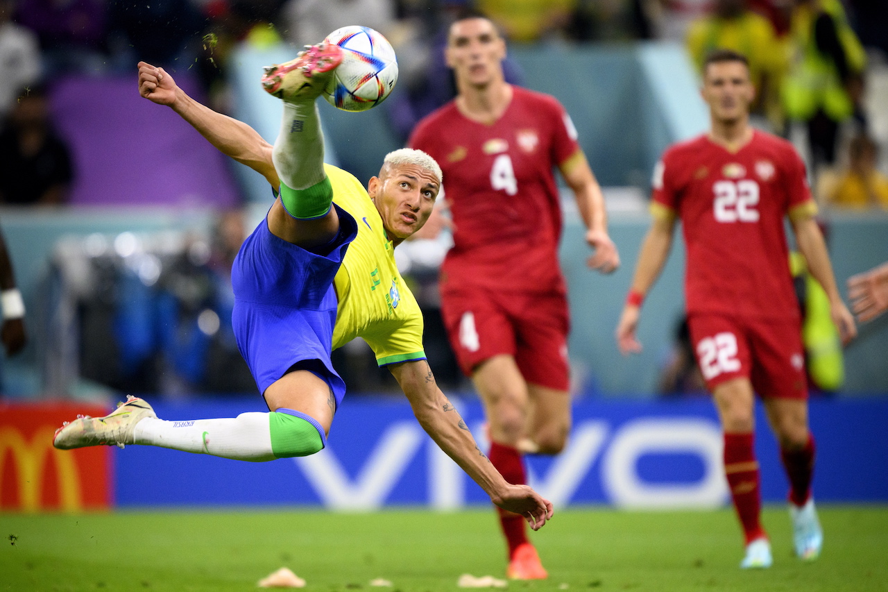 Doblete de Richarlison: Brasil vence 2-0 a Serbia y se confirma como favorito al título