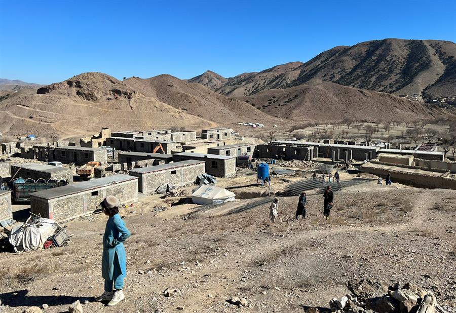ACNUR inaugura casas para las víctimas del terremoto de Afganistán
