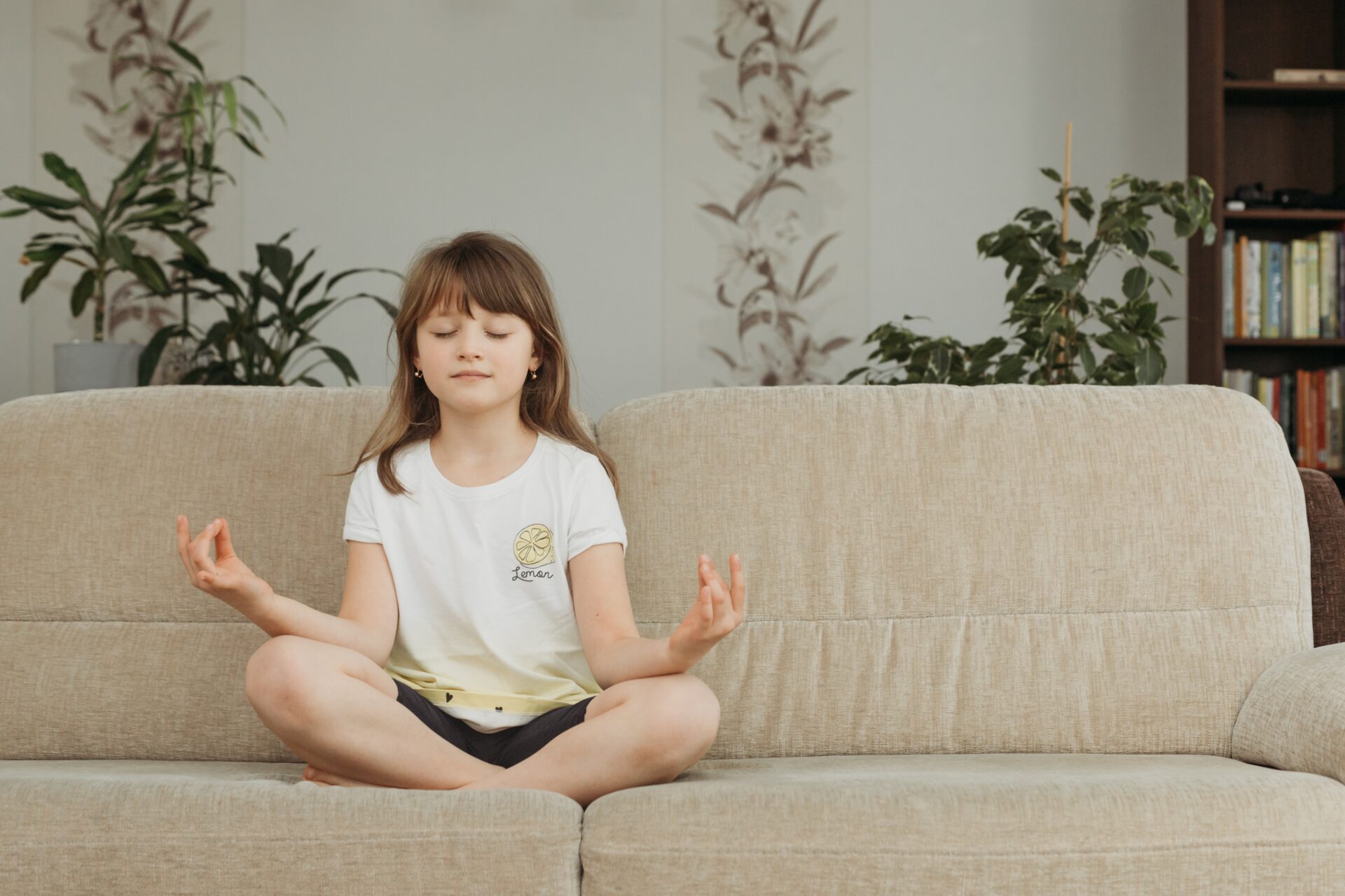 Importancia y beneficios de enseñar a los niños a meditar