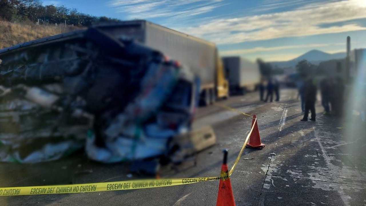 Carambola en la autopista México-Querétaro deja un muerto