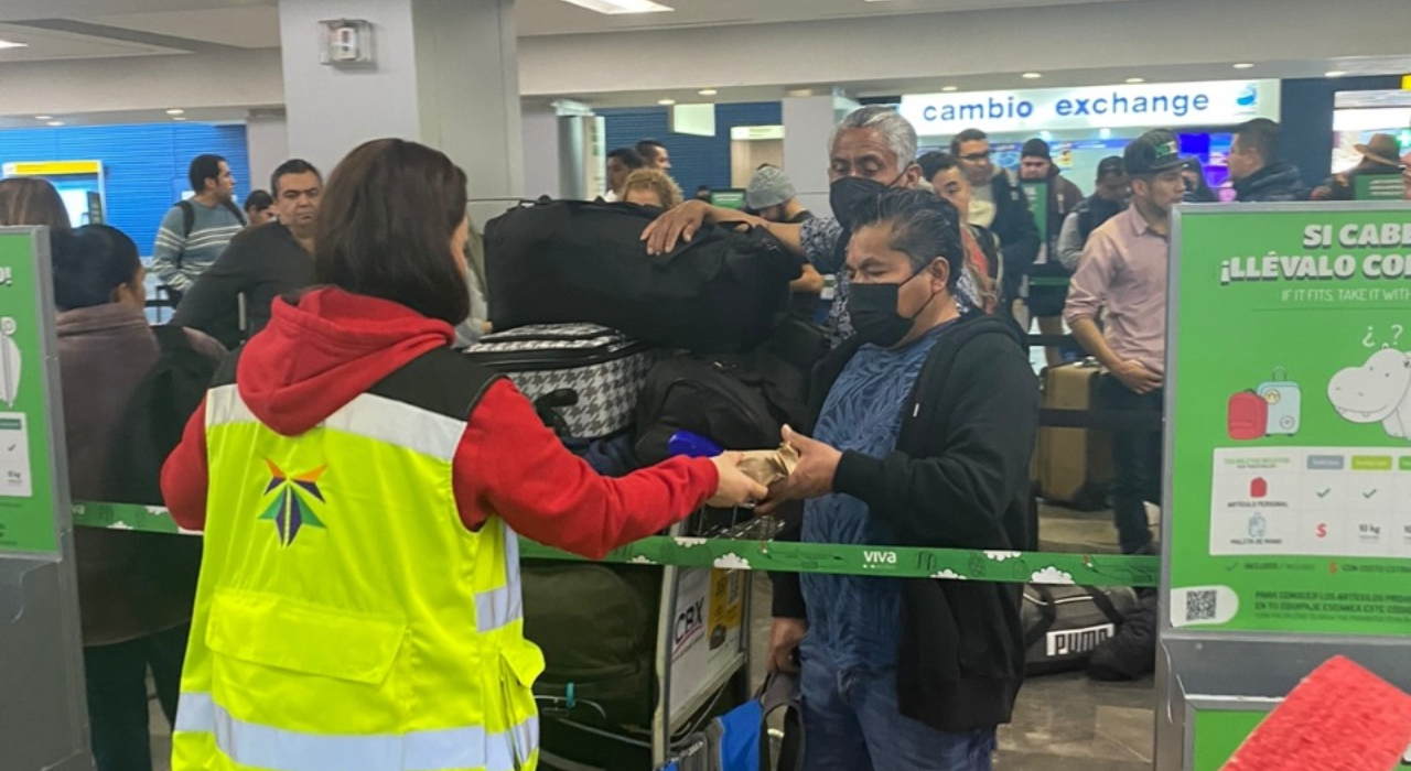 Retrasos y cancelaciones continúan afectando a usuarios en el Aeropuerto de Tijuana