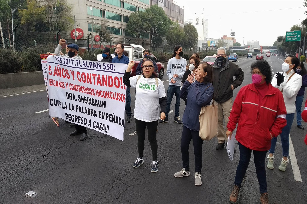 Damnificados del 19S exigen soluciones con bloqueo en Calzada de Tlalpan
