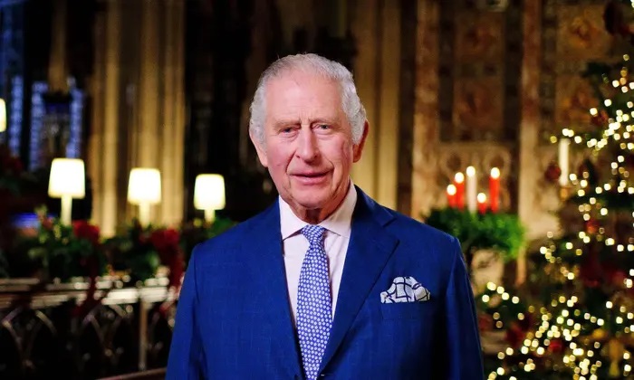 El rey Carlos destaca la crisis del costo de la vida en su primer discurso navideño transmitido