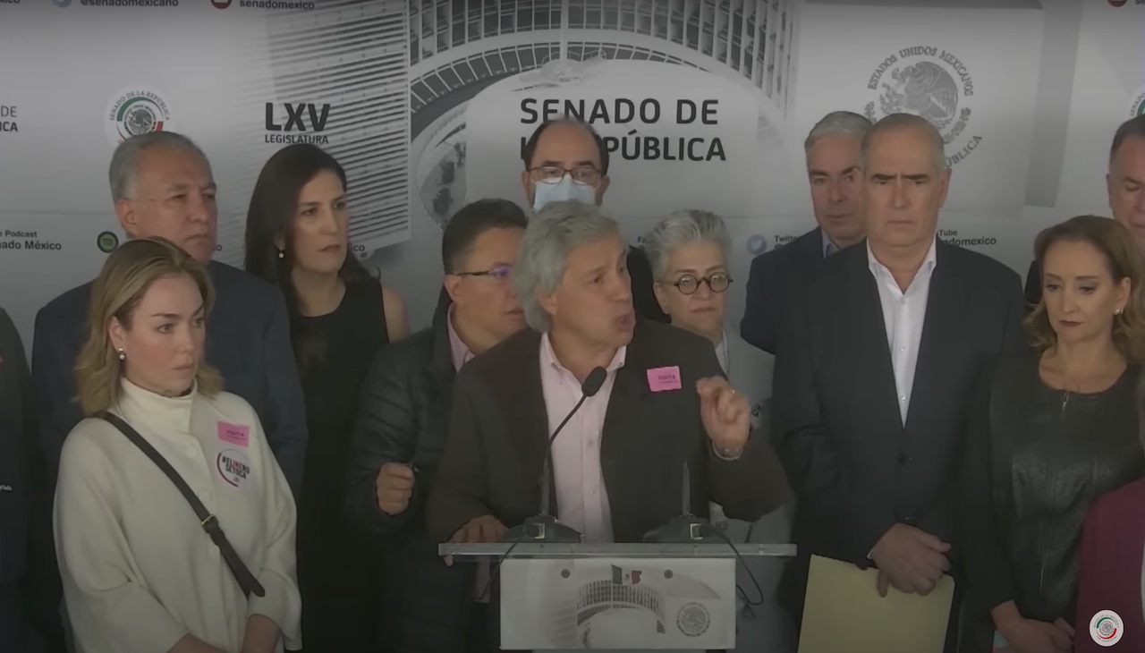 Claudio X González exige a Monreal definirse sobre reforma electoral 