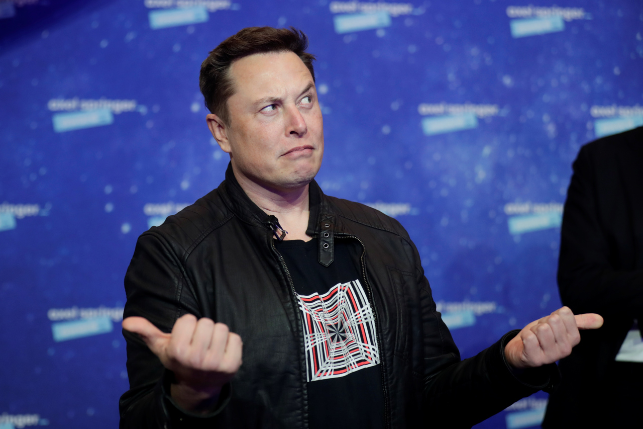 Elon Musk: Renunciaré a Twitter apenas encuentre a ‘tonto’ que acepte el puesto
