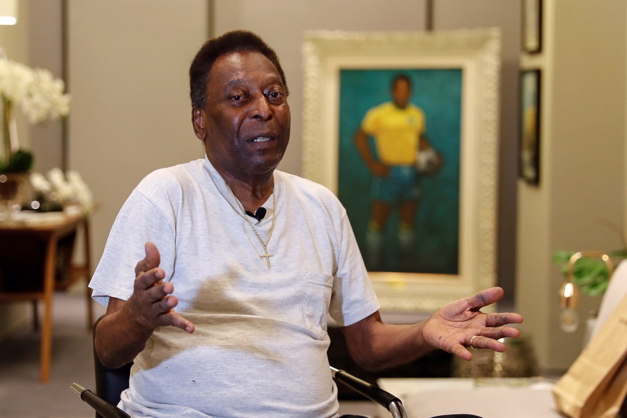Pelé presenta mejorías de salud pero sigue sin recibir alta médica