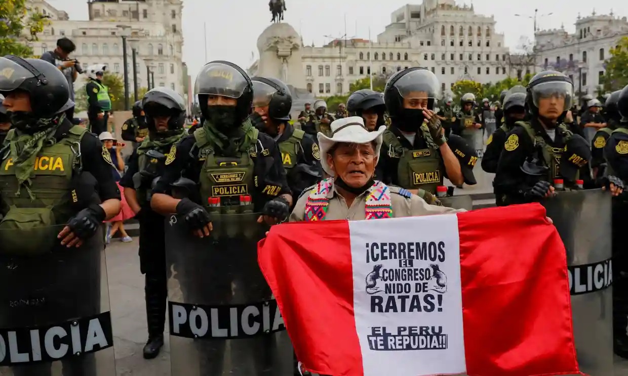 ¿Qué está pasando en Perú y por qué la gente está tan enojada?