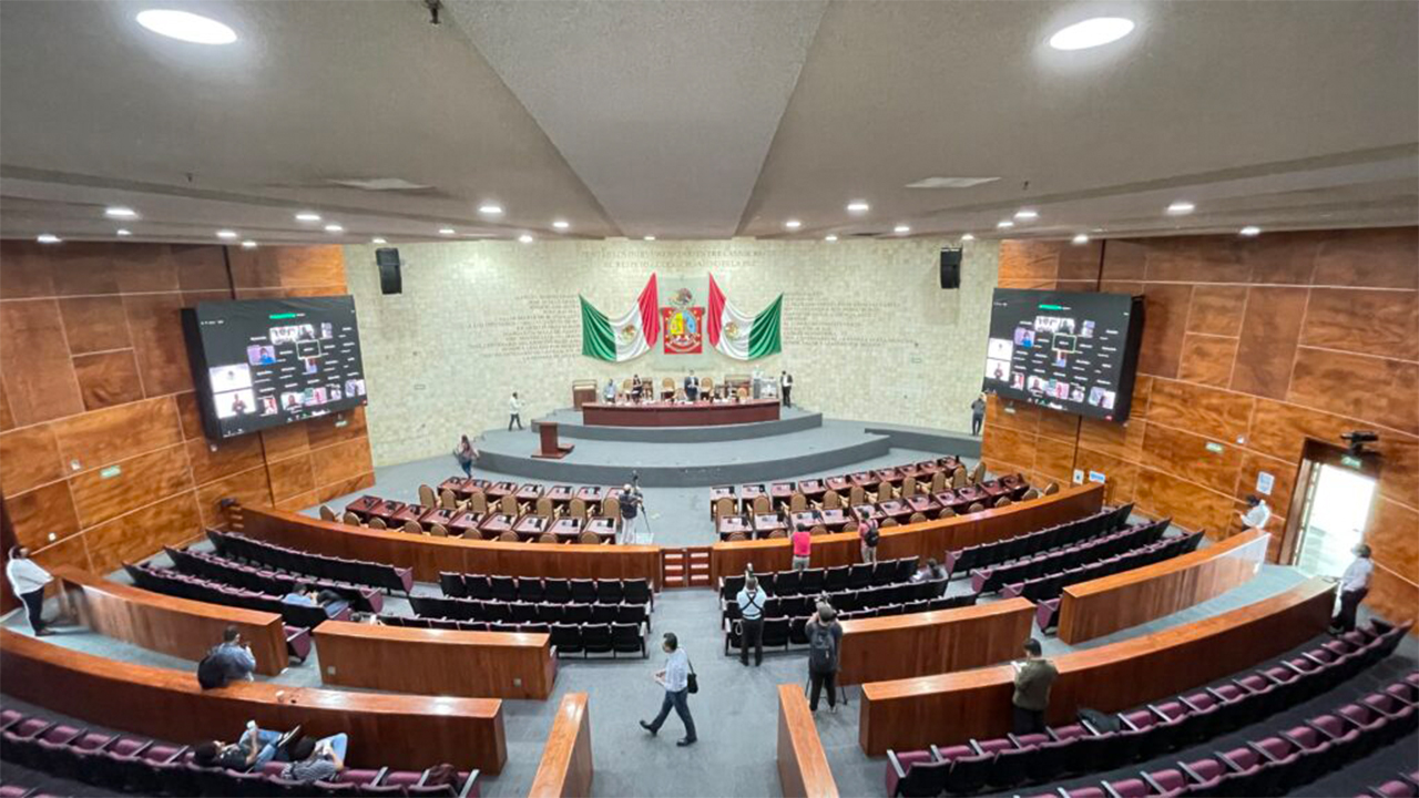 Congreso de Oaxaca aprueba reforma constitucional que permite la revocación de mandato