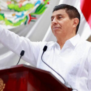 Salomón Jara asume como gobernador de Oaxaca: ‘Se acabaron los privilegios’