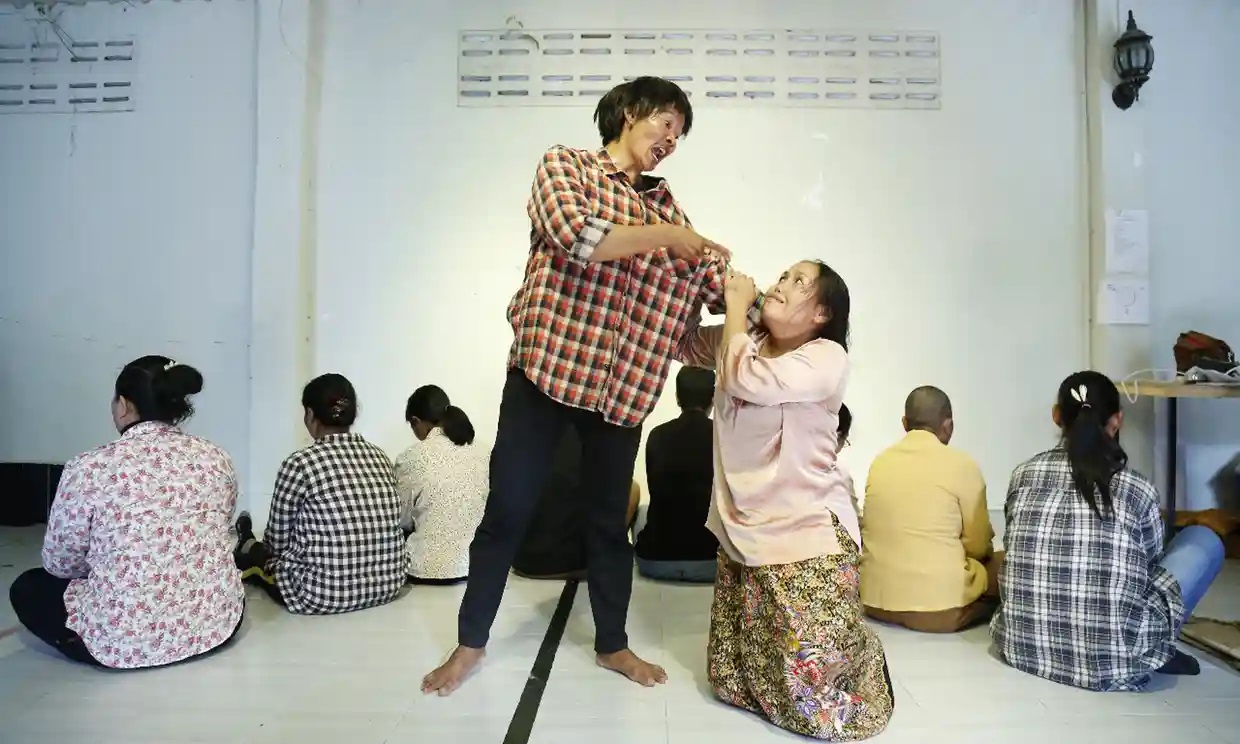 Cómo las mujeres camboyanas están utilizando el teatro para denunciar la violencia doméstica