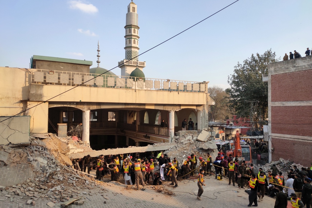 Atentado en una mezquita de Pakistán deja 59 muertos y 157 heridos