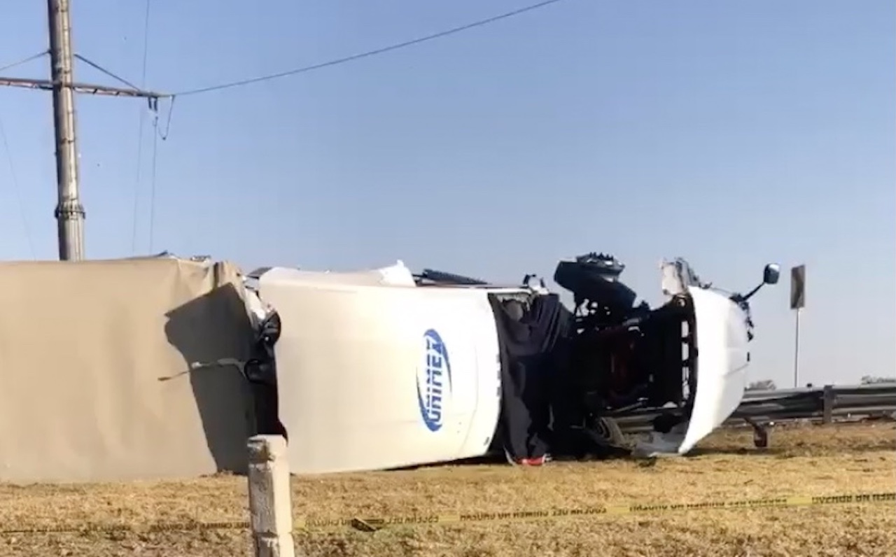 Accidente en Arco Norte: Dos camiones chocan en Hidalgo; cierran un sentido