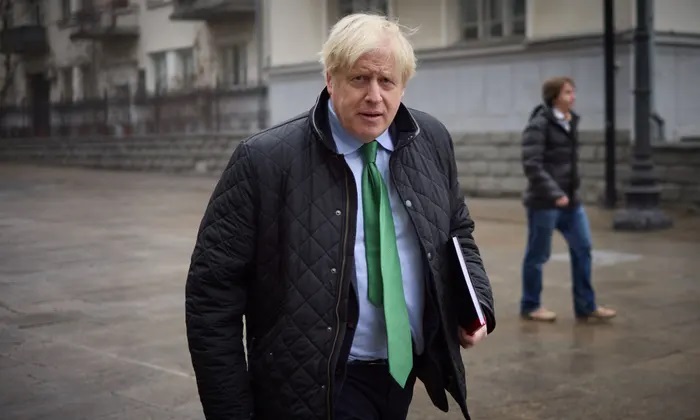Boris Johnson dice que Putin afirmó que podría enviar un misil al Reino Unido ‘en un minuto’