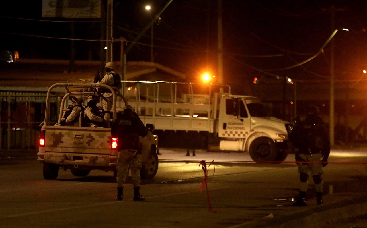 Queman tiendas, finca y vehículos en Ciudad Juárez tras muerte de ‘El Neto’