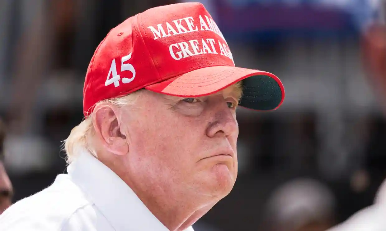 La foto de Trump en un campo de golf con un capo de la mafia de Filadelfia genera interrogantes