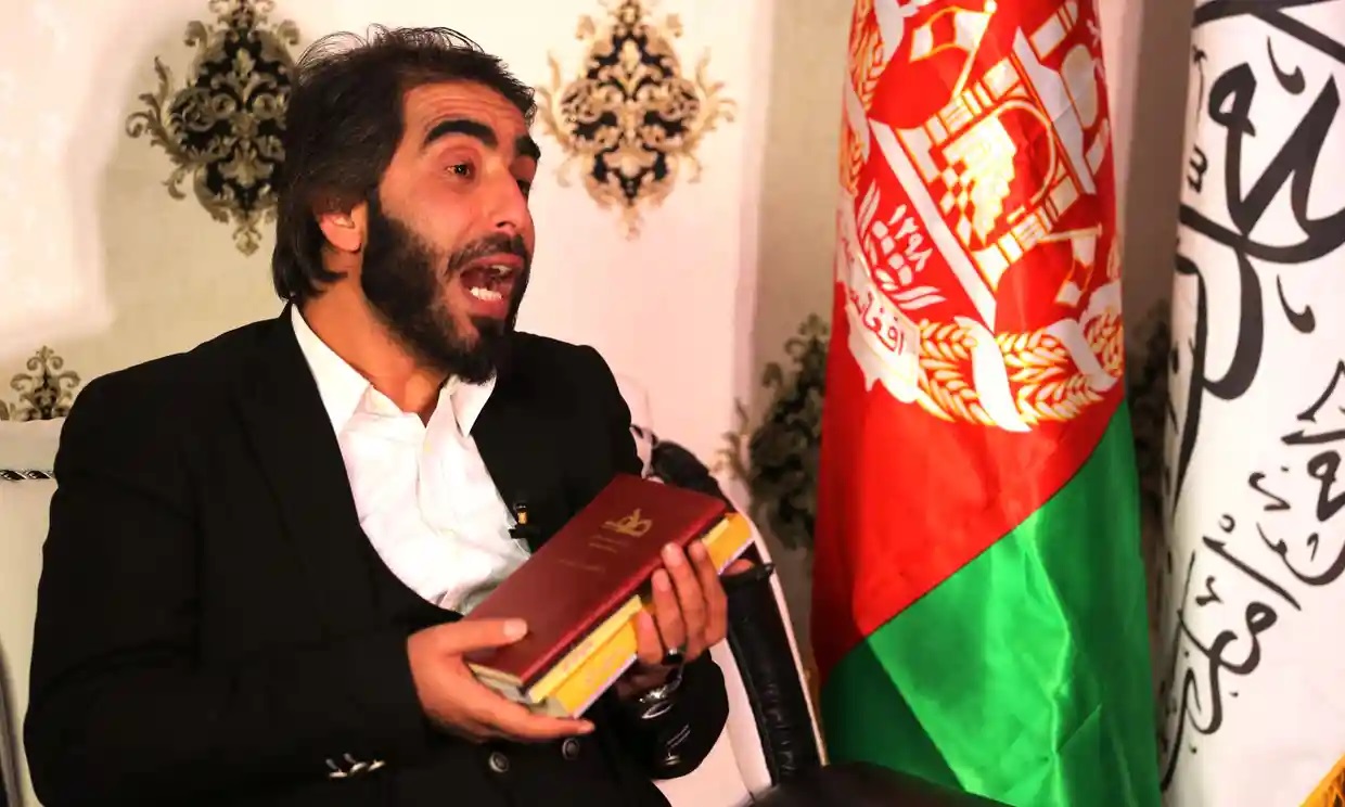 Los hombres afganos abandonan la universidad tras la prohibición de estudiar impuesta a las mujeres