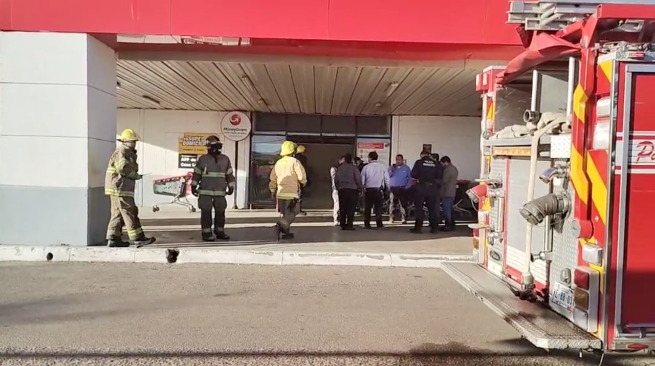 Incendio consume parte de supermercado en Hermosillo, Sonora