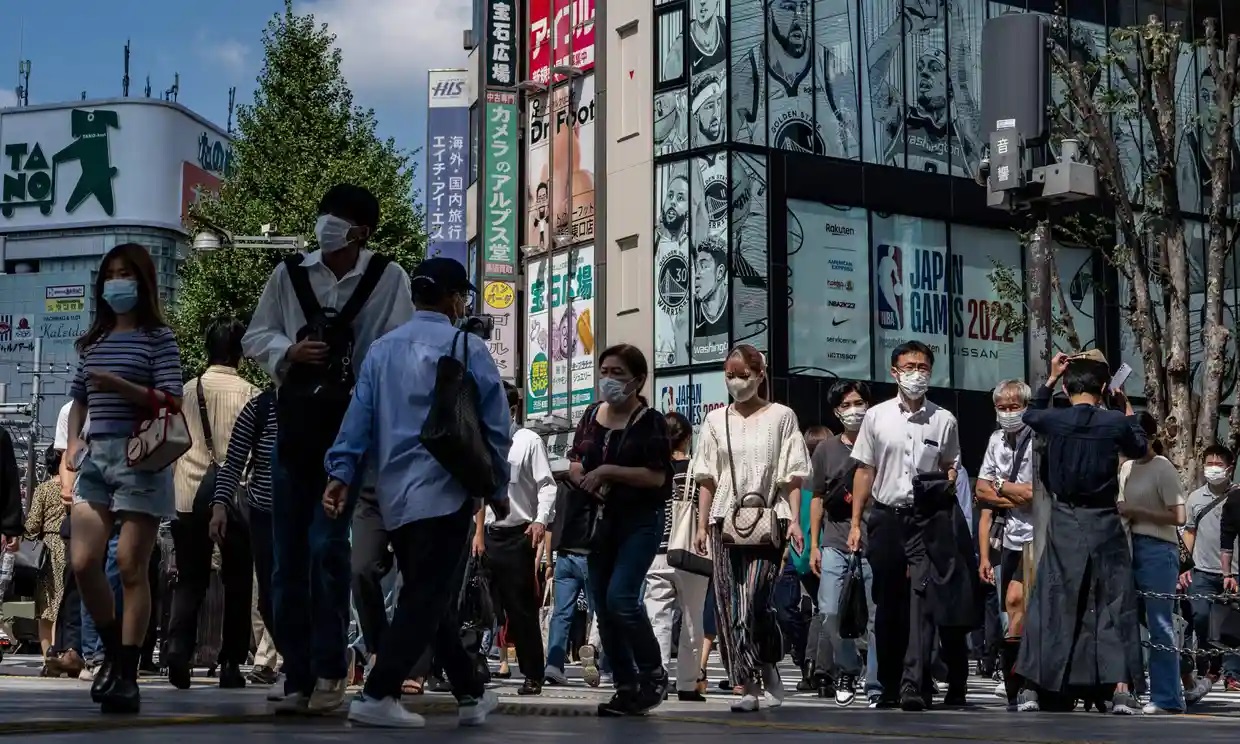 El gobierno japonés ofrece a las familias 1 millón de yenes por niño para que se marchen de Tokio