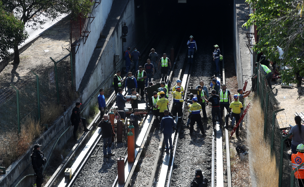 De Va por México a Monreal: La-Lista de políticos que reaccionaron al accidente del Metro