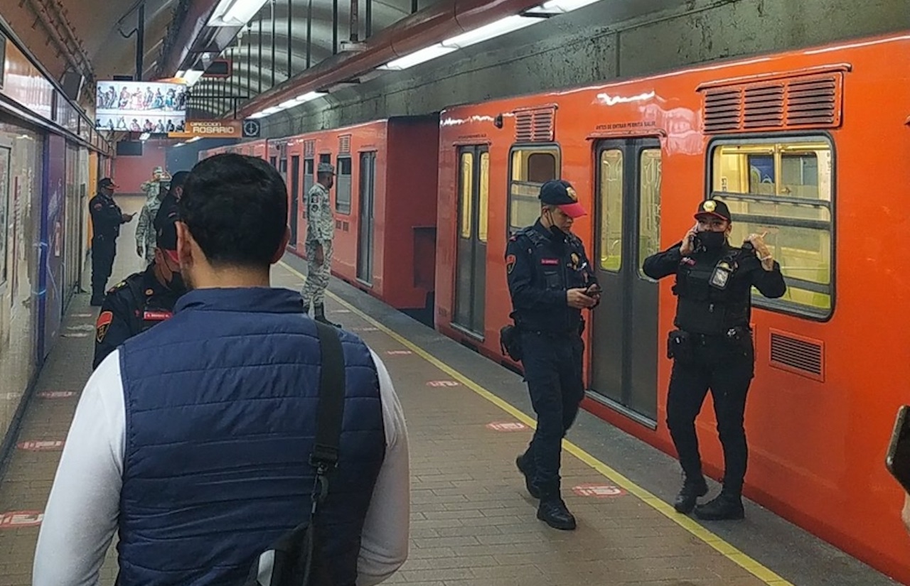 Metro CDMX: Desprendimiento de vagones y humo afectan Líneas 7 y 8
