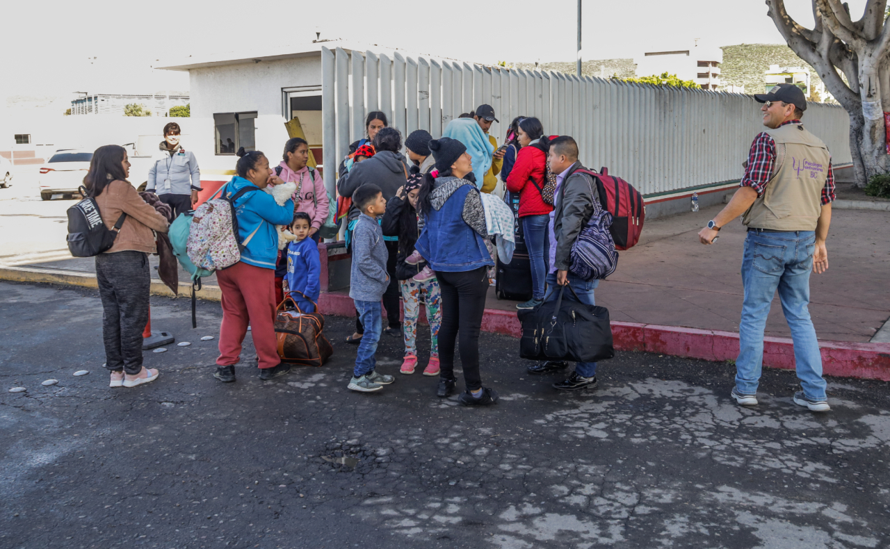 EU afirma que detenciones de migrantes en la frontera bajaron 40% en enero