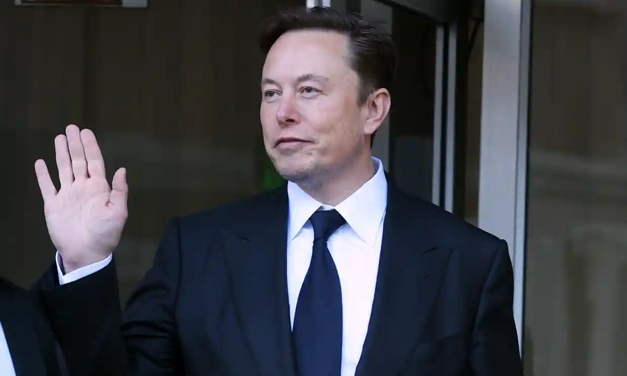 Musk dice al tribunal que carecía de financiamiento ‘específico’ para hacer privada a Tesla