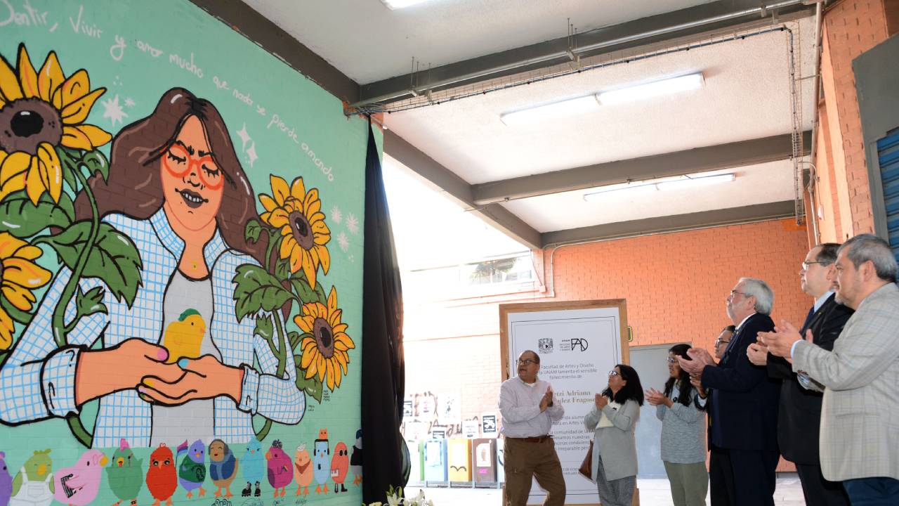 Con mural, la UNAM rinde homenaje a Yaretzi Adriana, alumna fallecida en el Metro