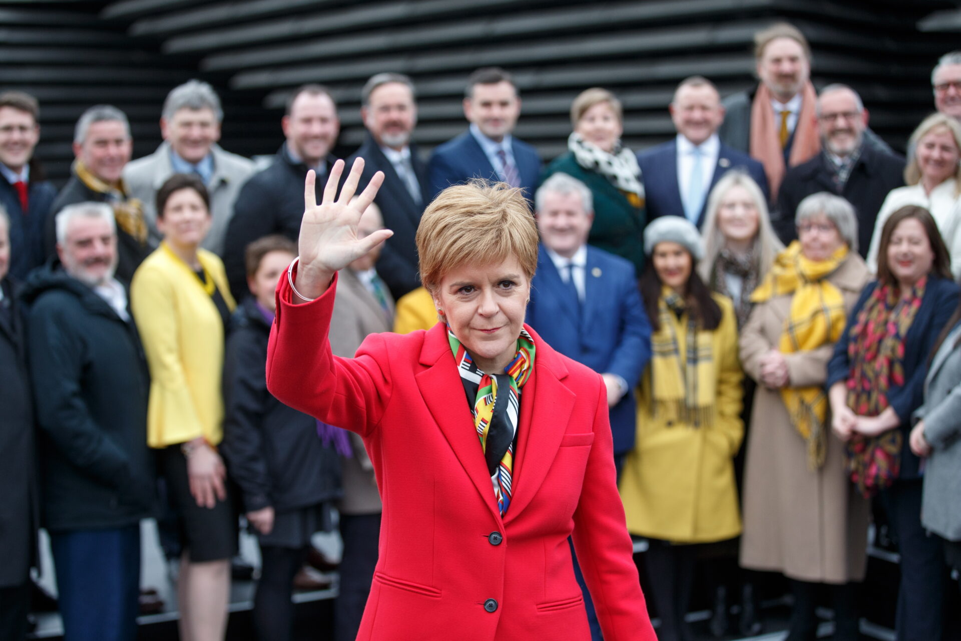 Primera ministra de Escocia renuncia tras 8 años en el poder