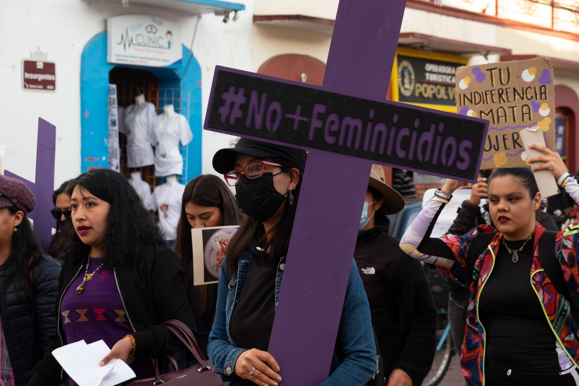 Fiscalía de Sinaloa detiene a presunto feminicida que intentó huir a EU