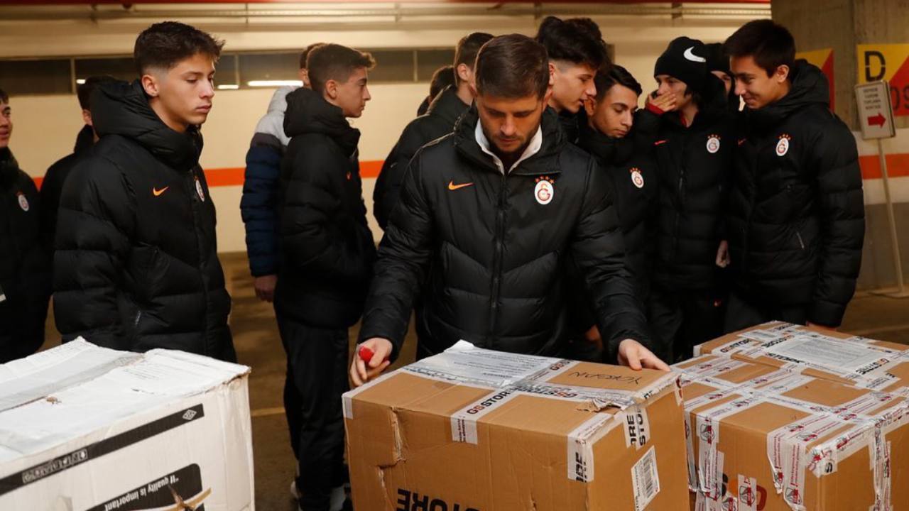 Jugadores del Galatasaray donarán su sueldo a las víctimas del terremoto