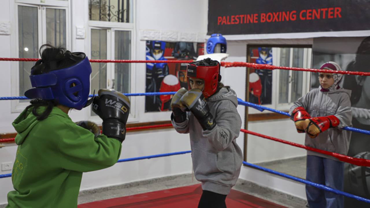 El club de boxeo para mujeres palestinas que desafía el conservadurismo en Gaza
