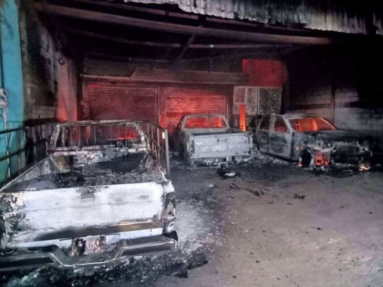 Michoacán: Tuzantla amanece entre balaceras y quemas de vehículos