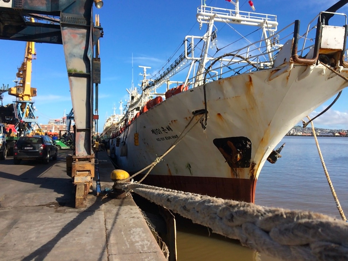 La empresa que abre la puerta de Montevideo a los barcos chinos con antecedentes ilegales