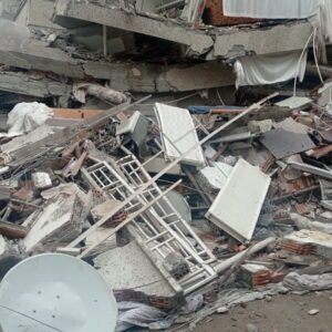 Turquía: varios deportistas quedan bajo los escombros del terremoto