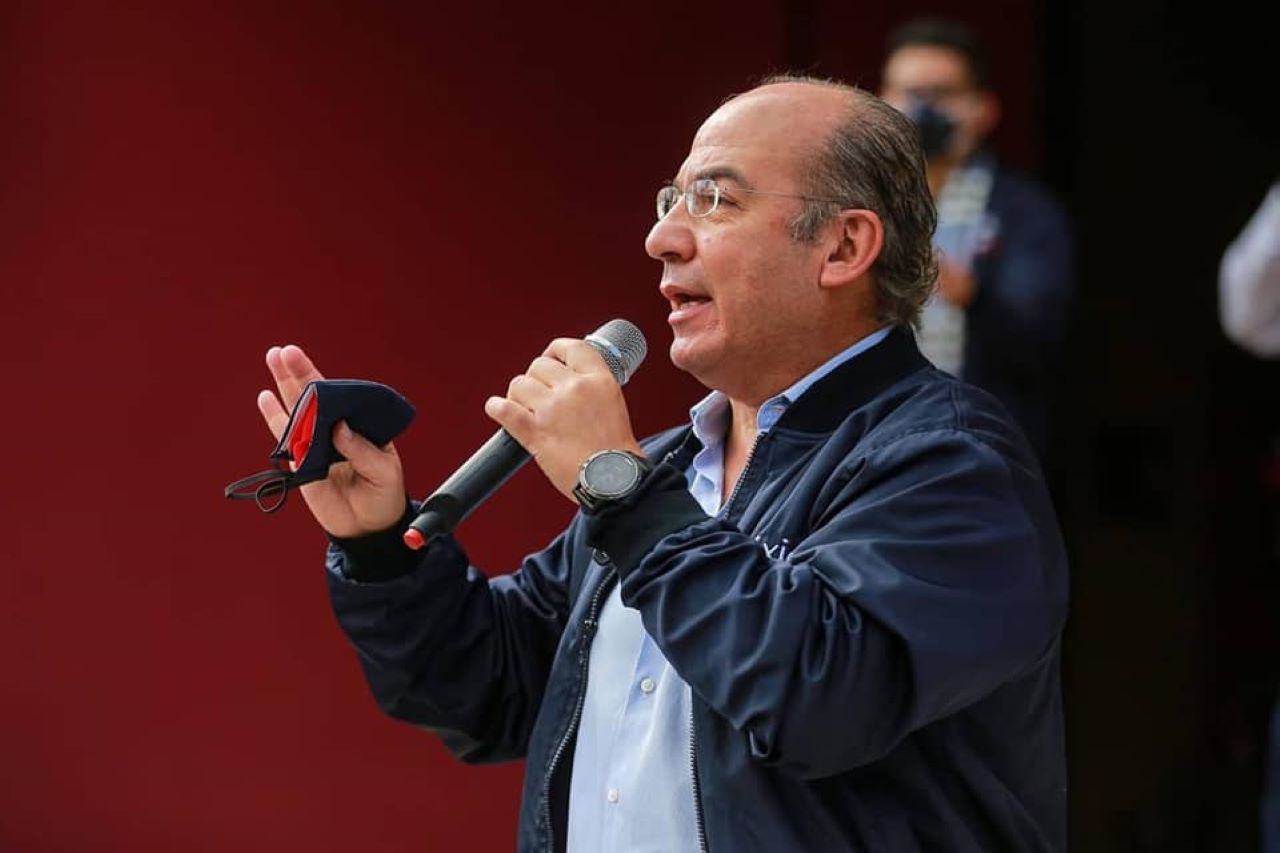 Calderón llama a la ‘resurrección de la oposición política’