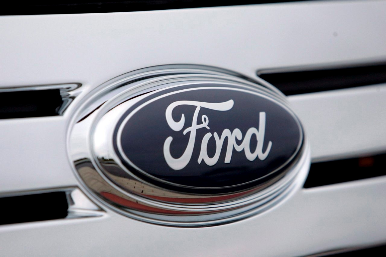 Ford anuncia más de 3,000 despidos y recortes de 8 mmdd en costos