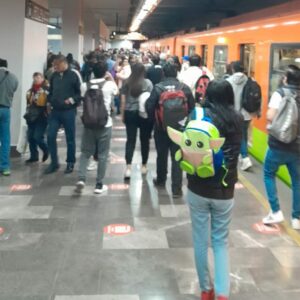 Usuarios reportan que las estaciones Atlalilco y Mexicaltzingo están sin servicio
